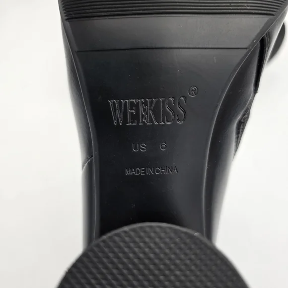 Like-new WetKiss Black Patent Block Heel Round Toe Ankle Booties, Women's Size 6 - Picture 15 of 16